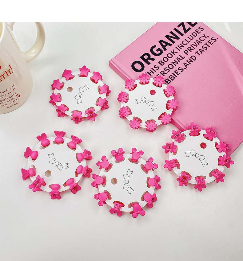 Street Occasion Plastic Material Star, Heart Shape Pattern Simple Style Star Heart Shape Plastic Hair Claws