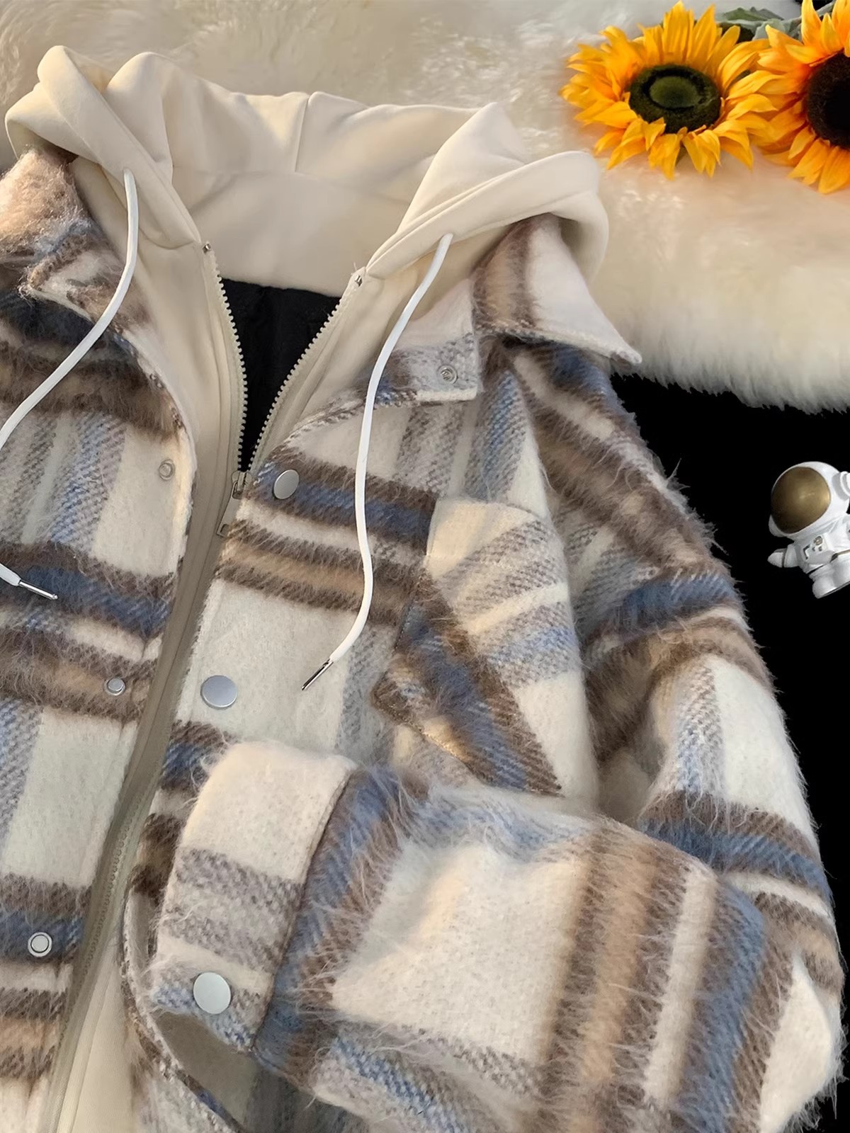 Nuevo estilo americano otoño e invierno falso chaqueta a cuadros de dos piezas para hombres, chaqueta con capucha de estilo de pareja de fragancia pequeña de alta gama para hombres