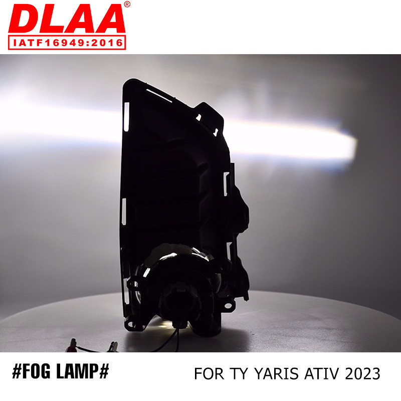 Aplicable a Toyota 22 / 23 Yaris ATIV lámpara de niebla delantera LED renovación de luz de conducción diurna de flujo de agua lámpara de barra frontal