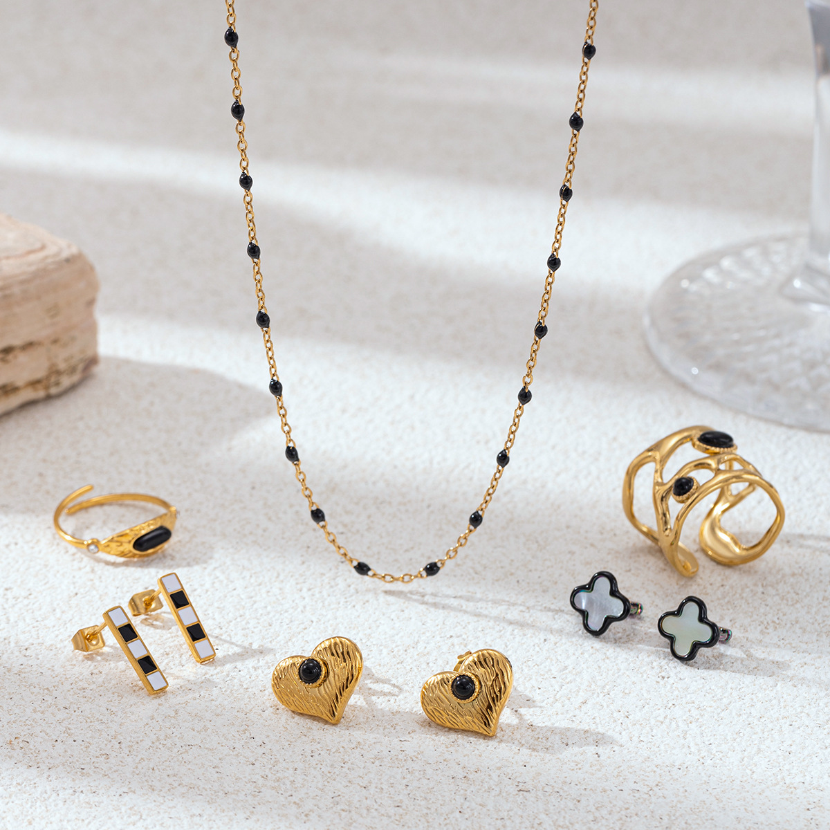 Collar de acero inoxidable para mujeres no se desvanece, conjunto de joyas universales, ventas calientes transfronterizas para mujeres no se desvanecen