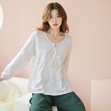 300斤特大码女装娃娃衫上衣韩版洋气V领系带绣花衬衫2025春秋新款，女装衬衫，变形策服饰