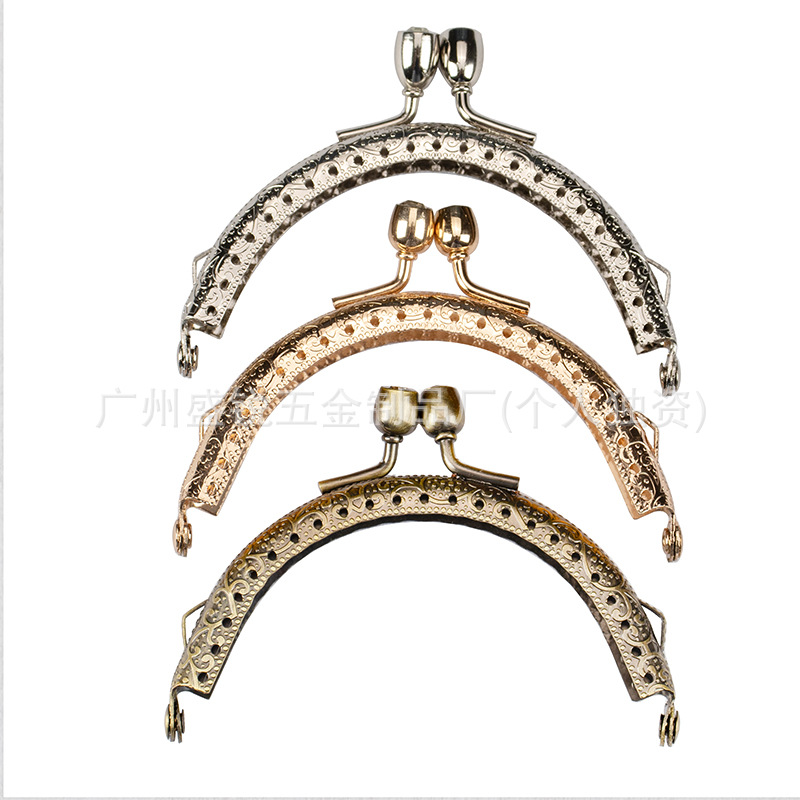 8.5cm diamantes en relieve semicircular oro dly accesorios de bolsas de muñeca hechas a mano bronce oro ligero