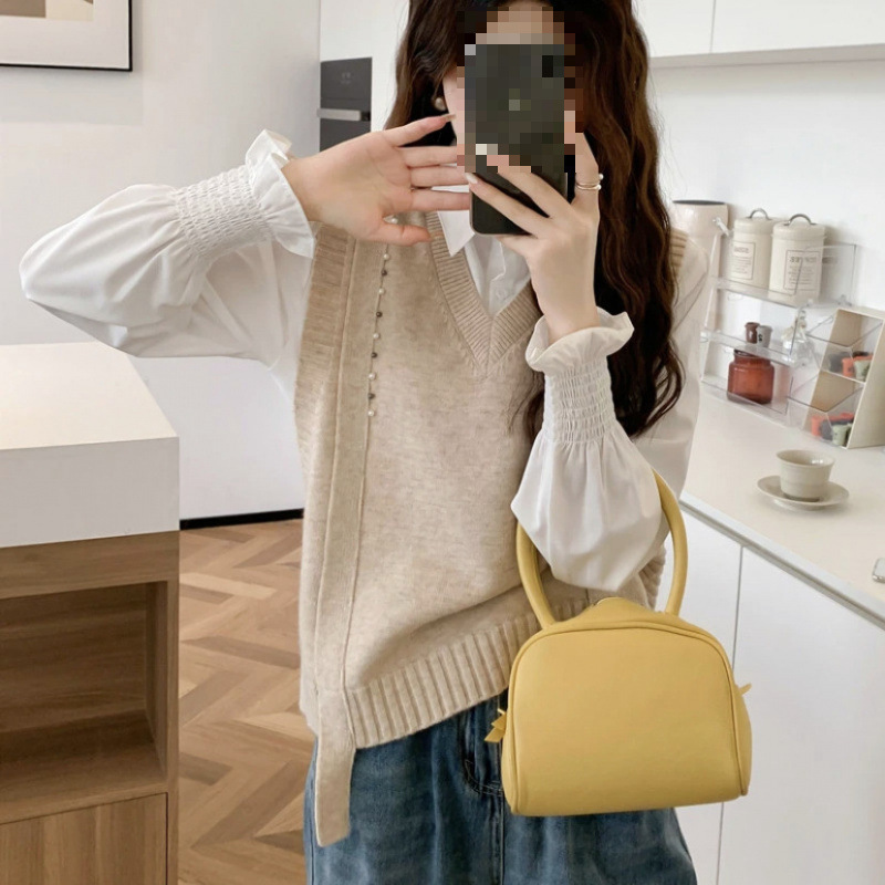 New Autumn Clothing 2025 New V Neck Beaded Knitted Vest Vest Women's Outer Wear Pure Color Sweater Vest Vest