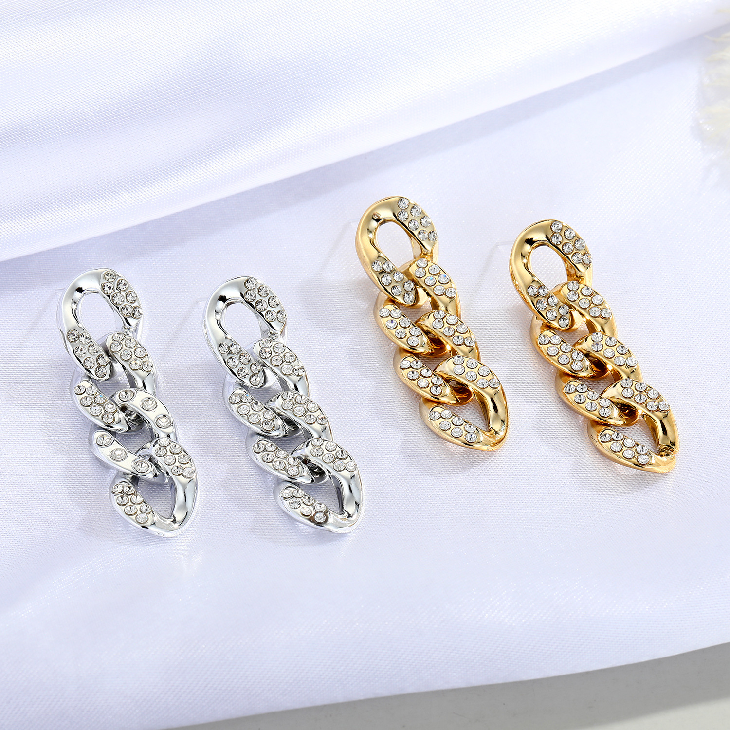 Korea Simple Diamond-studded Chain Earrings display picture 1