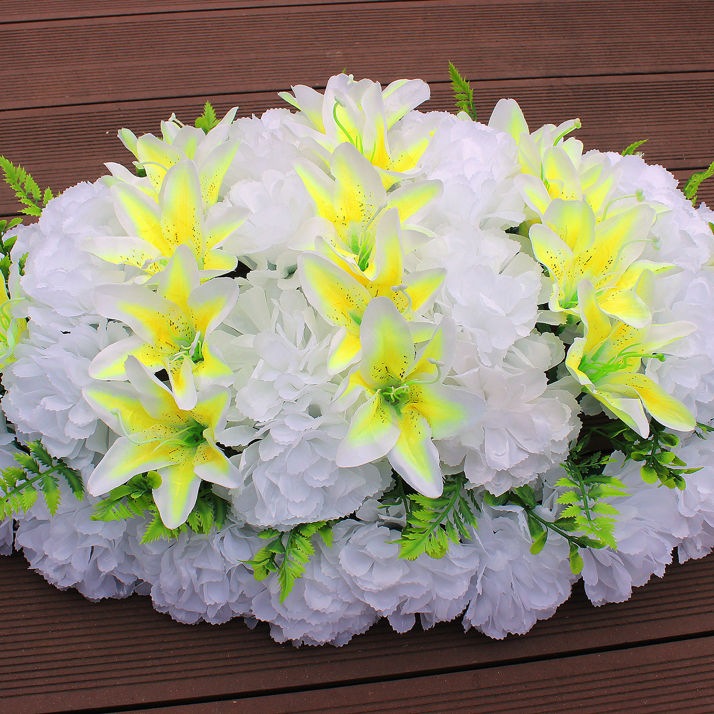 Yellow Saylily+Pure White