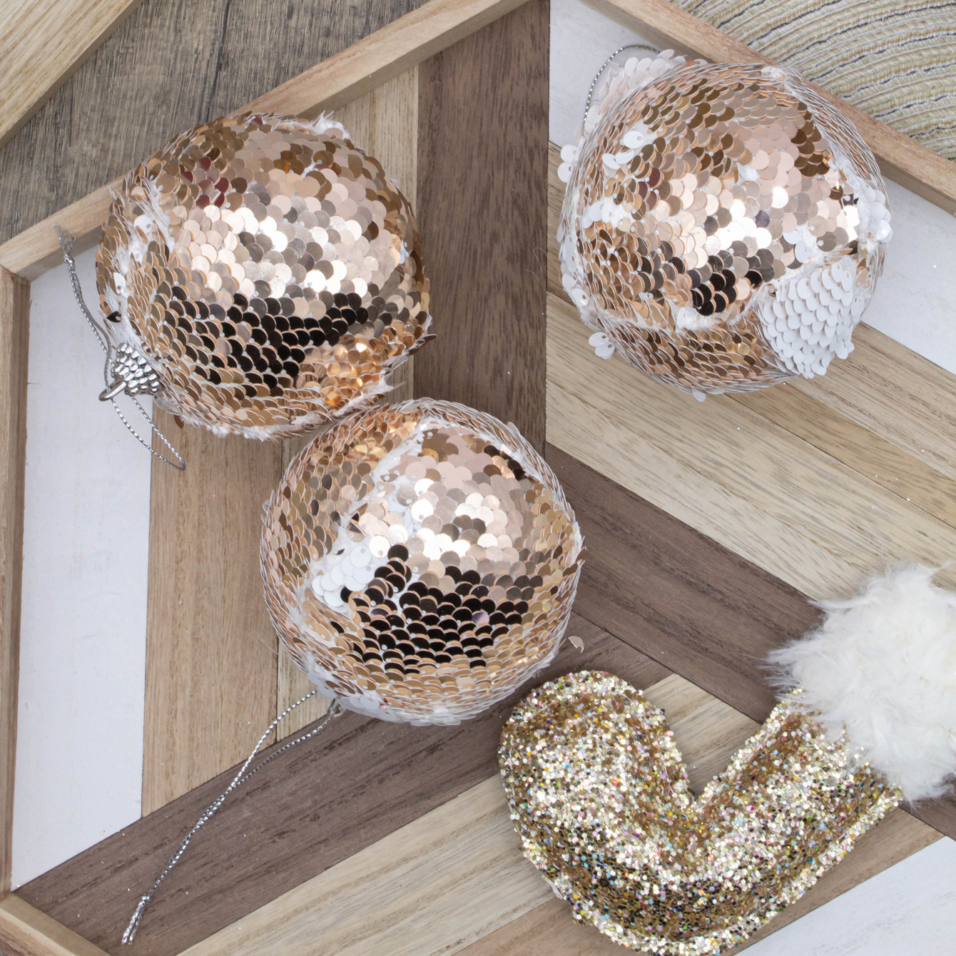 En stock Venta caliente lentejuelas espuma material Navidad bola Navidad árbol colgante 8cm 6 Pack Navidad decoración suministros