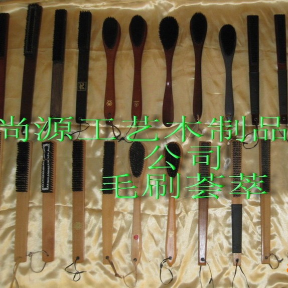 供应毛刷厂 衣刷厂 木刷厂 刷子厂 红色刷子 黑色刷子 上色木刷