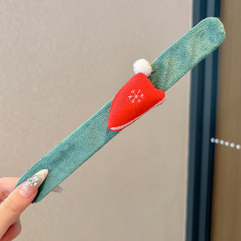 Regalos creativos para niños Papá Noel pulsera de peluche anillo para actividades de jardín de infantes vestidos pequeños regalos