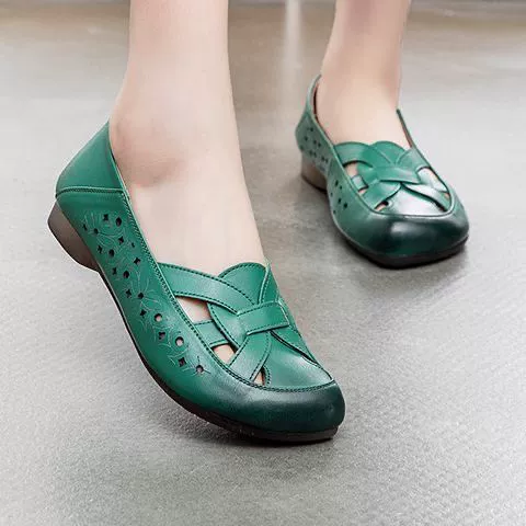 Ковяжий сухожилий с мягким дном обувь для женщин сандалии с полой мамой обувь летние сандалии новые модные дышащие женские сандалии женщины