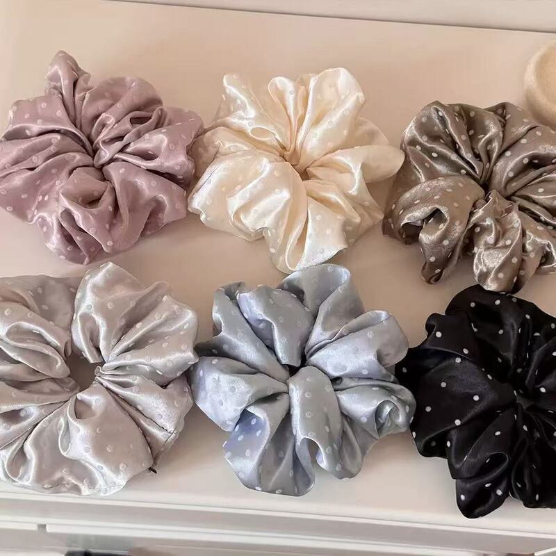 Korean-Style High-End Velvet Dot Fabric Scrunchie for Women, Elegant Hair Tie for Bun Hairstyles Korean-Style High-End Velvet Dot Fabric Scrunchie for Women, Elegant Hair Tie for Bun Hairstyles
