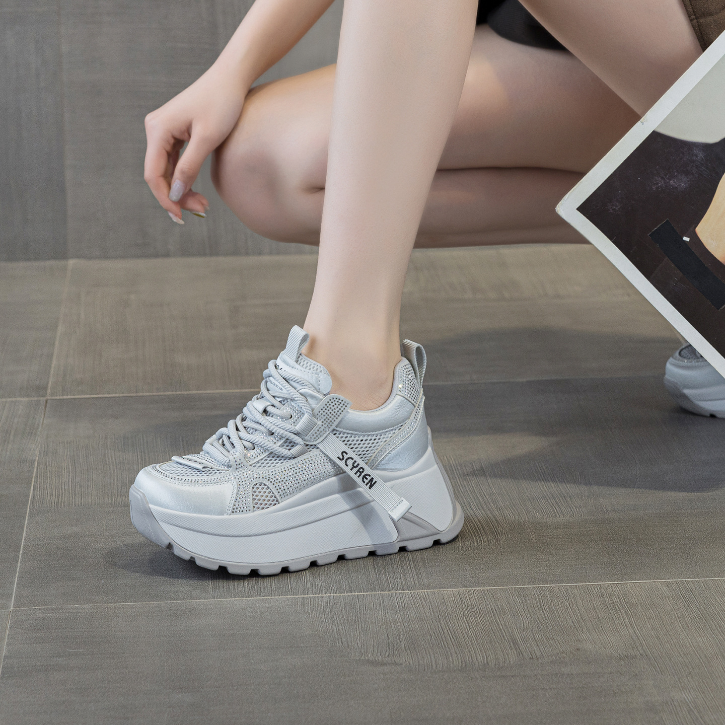 Giày sneaker nữ đế dày lưới thoáng khí phong cách retro — Xám 5066, Be 5066, Hồng đào 5066