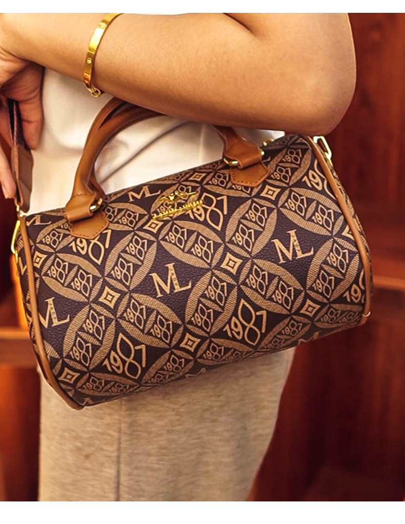 This year's popular cross-border handbag for women is the 2024 new printed letter texture light luxury Boston handbag and single-shoulder bag undefined