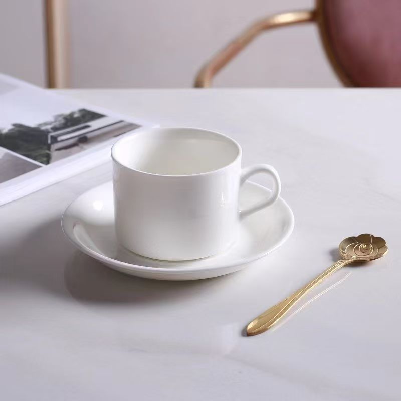 Taza de cerámica europea, taza de café, taza de café simple, taza de café doméstica, taza de café de lujo pequeña, taza de café latte de cerámica