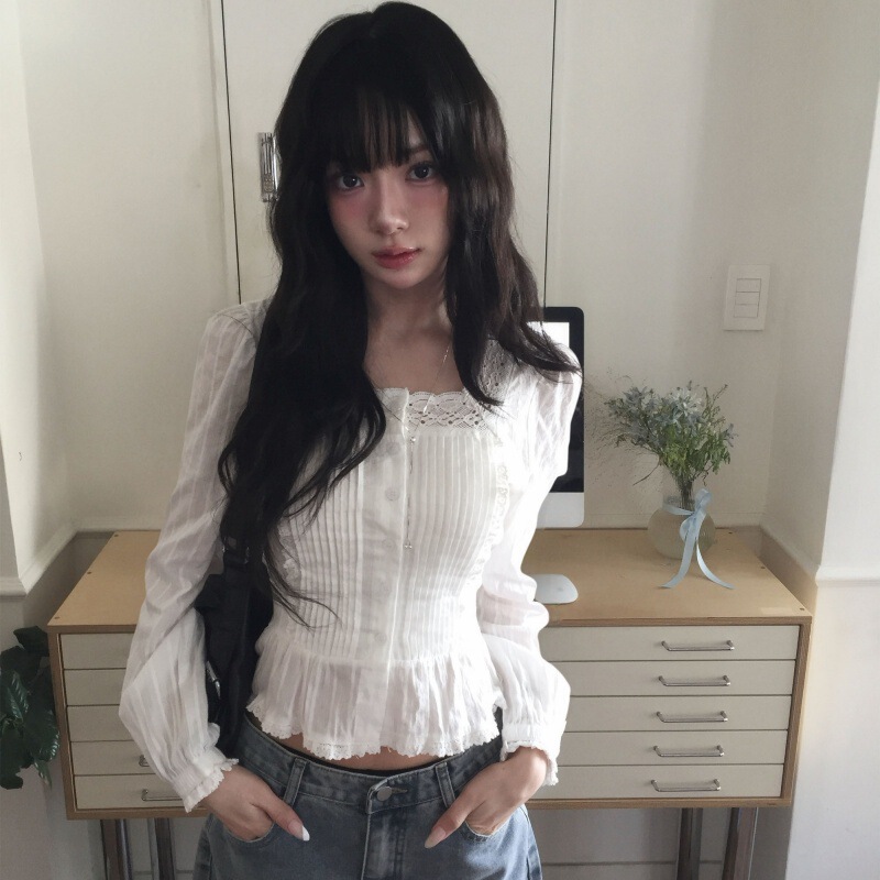 Korean-style new summer fashion youthful square-neck lace-trimmed pleated single-breasted short long-sleeve shirt for women Korean-style new summer fashion youthful square-neck lace-trimmed pleated single-breasted short long-sleeve shirt for women