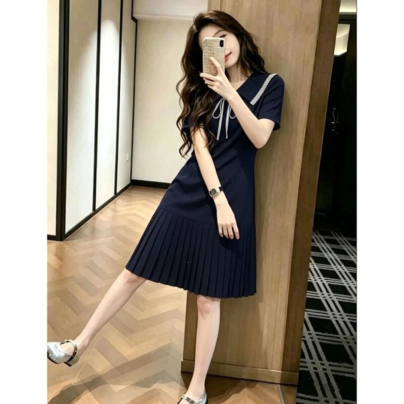 Summer Youthful College-Style Daily Wear Navy Blue Dress for Women, Slimming and Figure-Flattering Pleated Mid-Length Dress Summer Youthful College-Style Daily Wear Navy Blue Dress for Women, Slimming and Figure-Flattering Pleated Mid-Length Dress