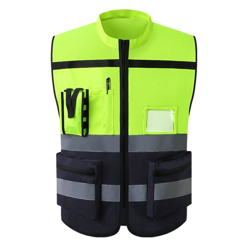 Likaiは反射ベストを指導しています。オートバイは安全服に乗ります。