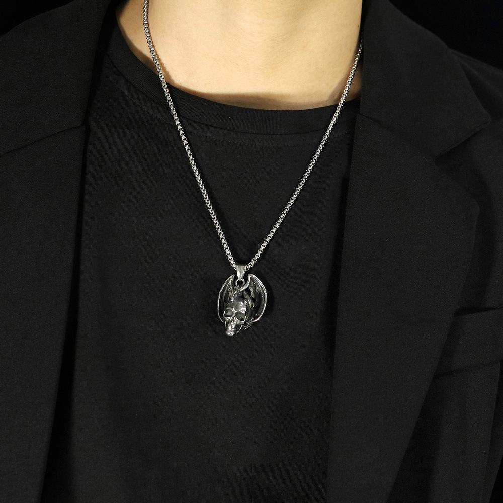 Retro Skull Wing Pendant Necklace display picture 6