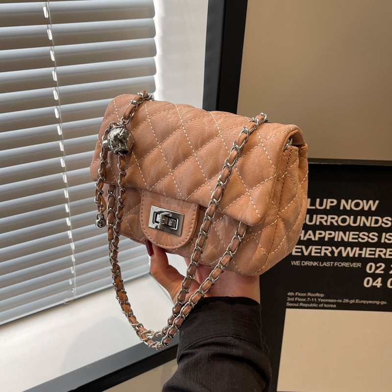 Nicchia Instaram Hih end Piccola Frarant Wind Ricamata Catena da Donna 2024 Nuova Coreana Versatile Blocco Fibbia Spalla_voghion.com