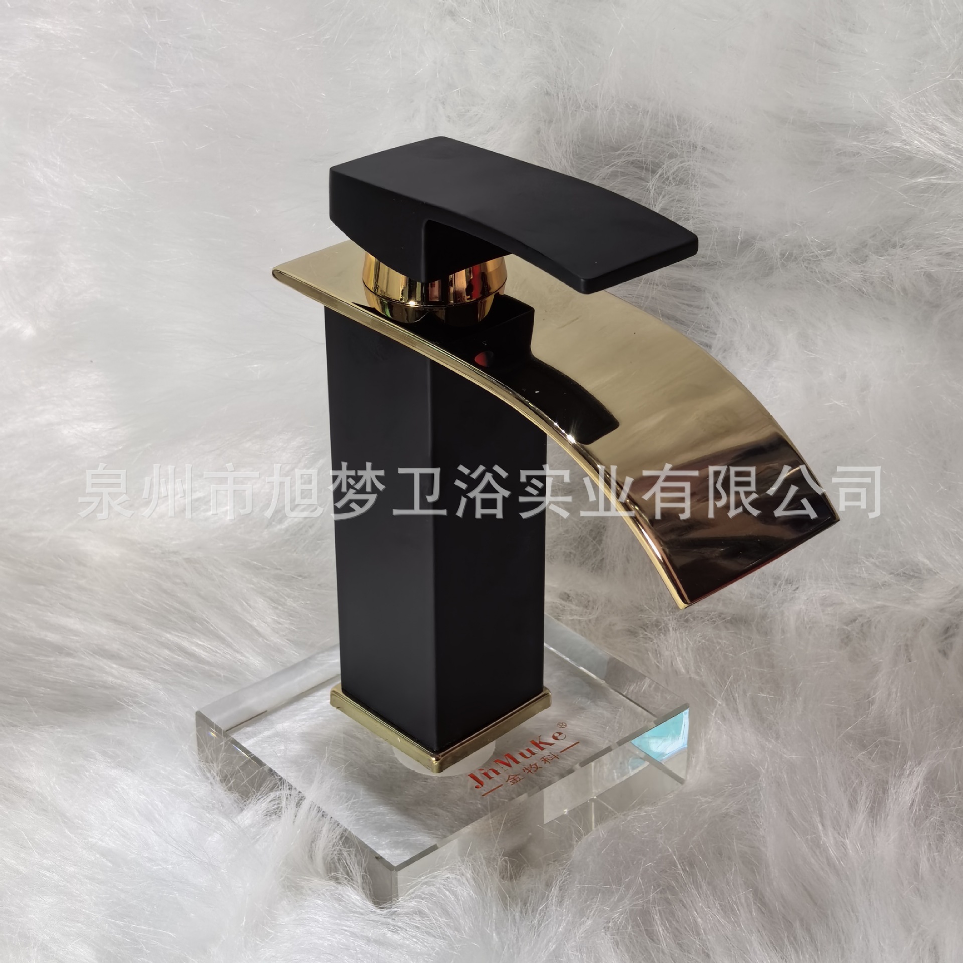Grifos de cascada personalizados de acero inoxidable boca plana grifos cuadrangulares transfronterizos de comercio electrónico comercio exterior grifos de lavabos calientes y fríos