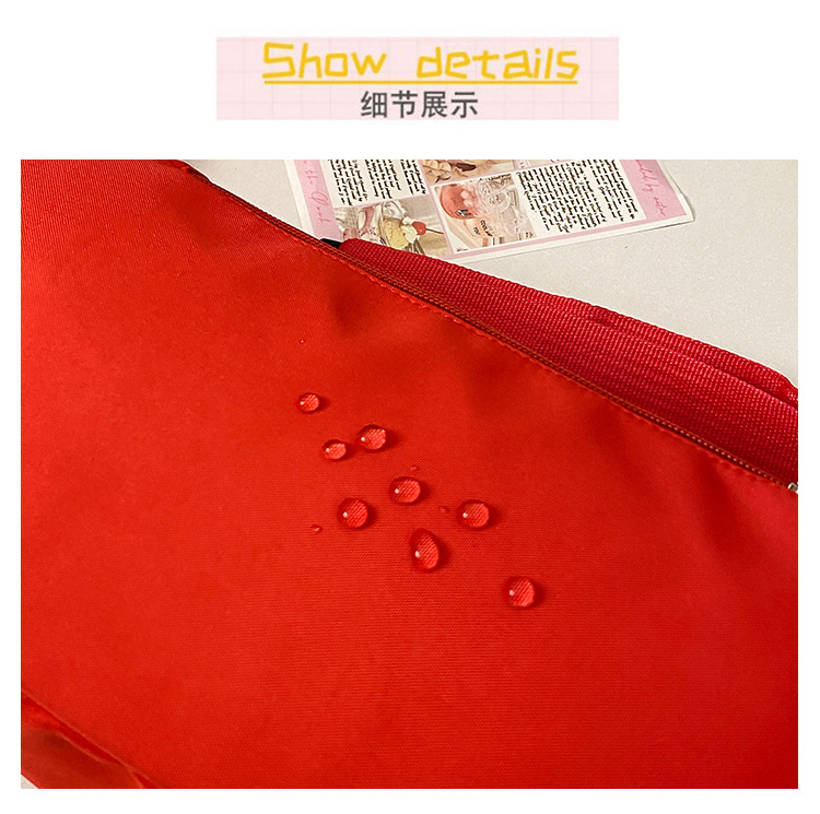 Japanese-style Instagram niche chest bags are selling well. Simple and versatile solid-color crossbody bags and Instagram student fresh single-shoulder bags are also selling well undefined