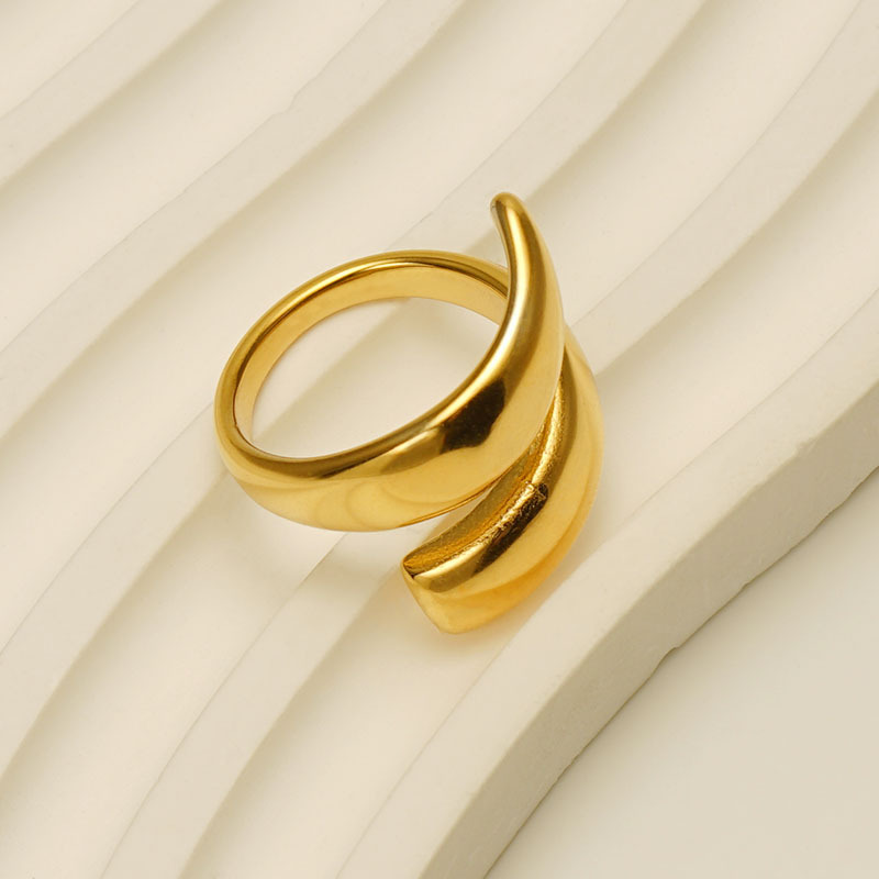 Europeo y americano simple doble capa de acero inoxidable 18K oro anillo geométrico titanio acero diseño sentido anillo abierto joyería