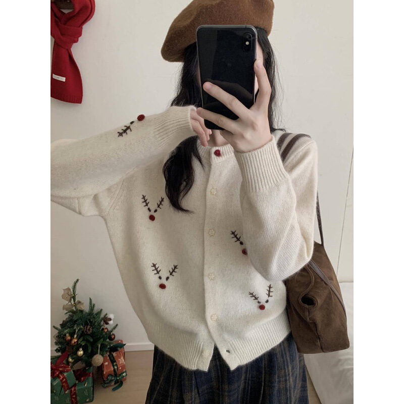 Autumn and Winter New High-End Red Knitwear Women's Ins Super Popular Fair Isle Elk Christmas Short Knitwear Jacket Autumn and Winter New High-End Red Knitwear Women's Ins Super Popular Fair Isle Elk Christmas Short Knitwear Jacket