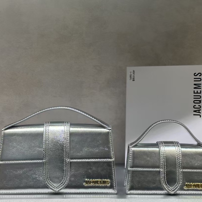 Jacquemus üslubunda kiçik kvadrat çanta, çiyin və krossbody