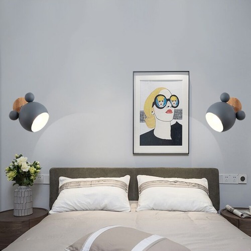 北欧创意马卡龙壁灯简约个性卧室米奇原木卡通温馨儿童房床头灯