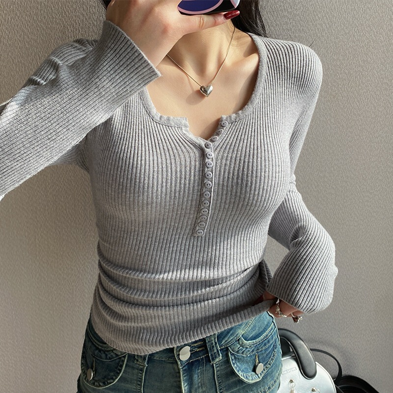 Black knitted base shirt for women, autumn and winter inner layer sweater, elegant collar, slim fit, long sleeve top, suitable for outer wear, one size fits all Black knitted base shirt for women, autumn and winter inner layer sweater, elegant collar, slim fit, long sleeve top, suitable for outer wear, one size fits all