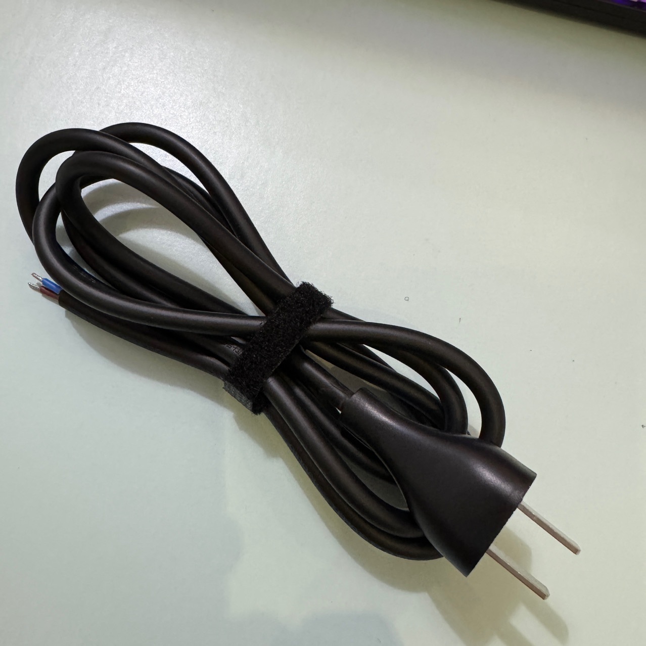 国标小米插头小米滑板充电头中规小米插小米国标橡胶圆线八字尾