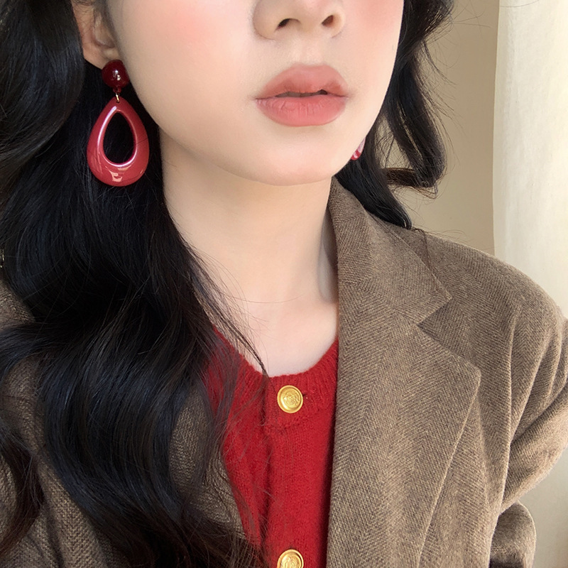 钟楚曦同款复古港风安可拉红耳钉女镂空水滴耳环小众设计夸张耳饰|undefined