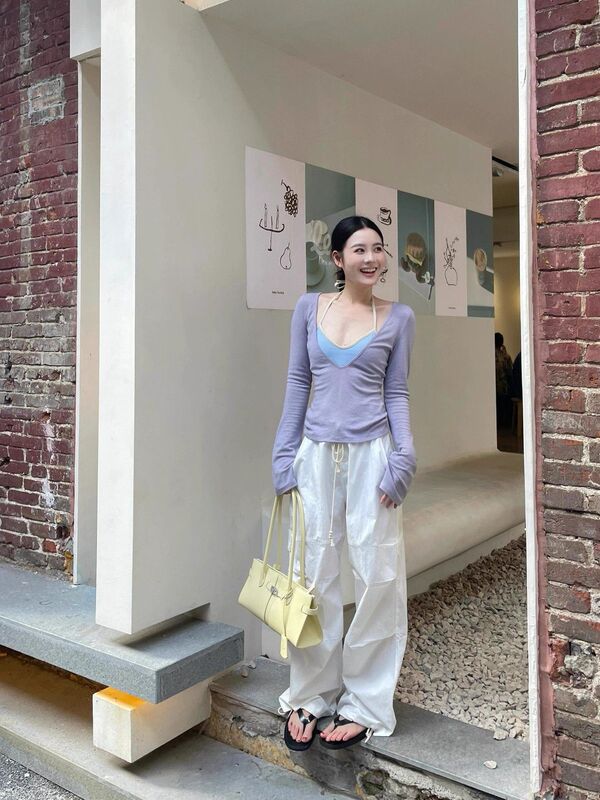 气质辣妹风大领口设计感紫色T恤女2025新款修身显瘦百搭长袖上衣|undefined