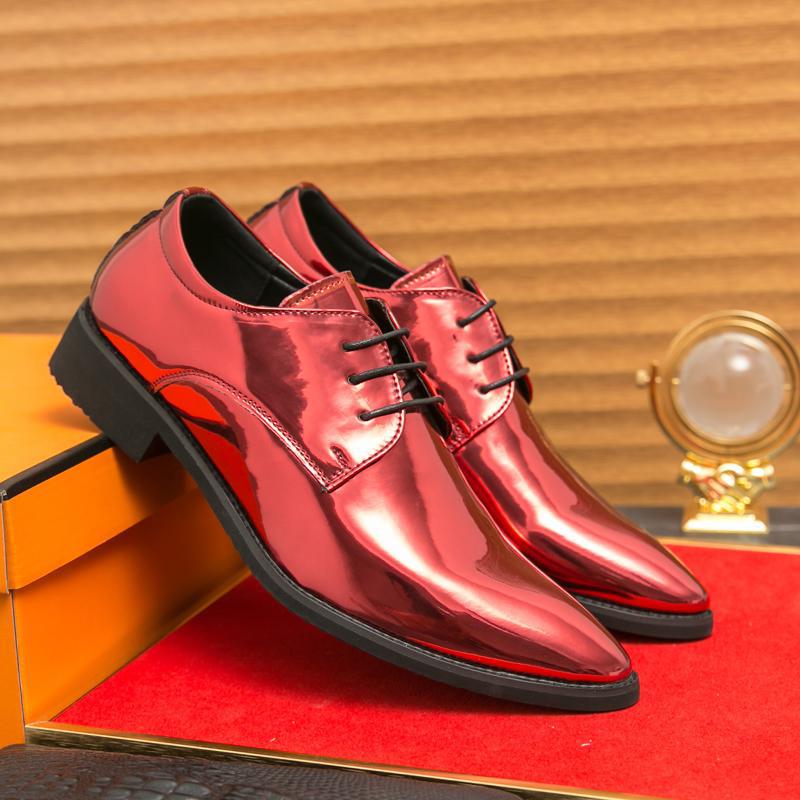 Zapatos de cuero con cordones puntiagudos brillantes para hombres, zapatos derby para banquetes de discoteca de moda para hombres, zapatos dorados para hombres, aumento de talla grande para jóvenes