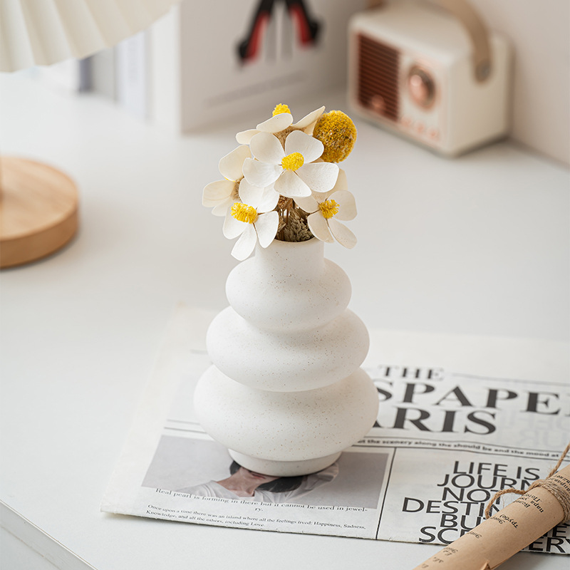 Estilo bohemio de tres piezas, jarrón de cerámica blanca, jarrón de diseño geométrico redondo, nuevo jarrón de estilo sushi.
