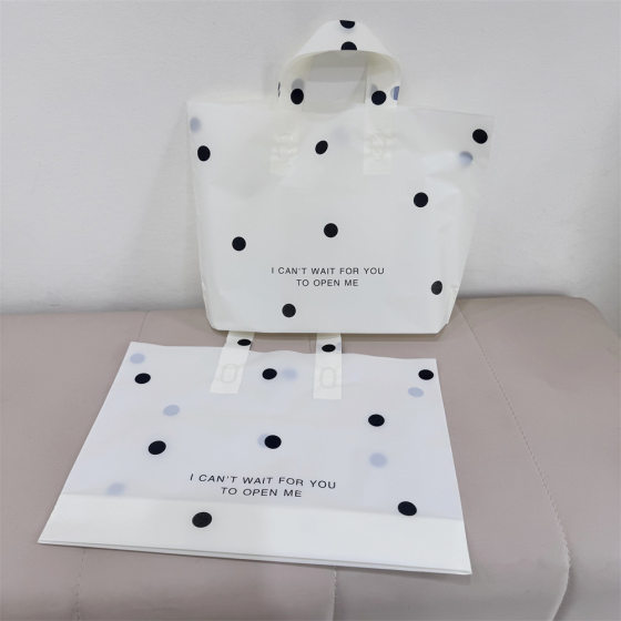 New frosted tote bag plastic bag clothing store bag high-end gift bag net red polka dot thick bag wholesale