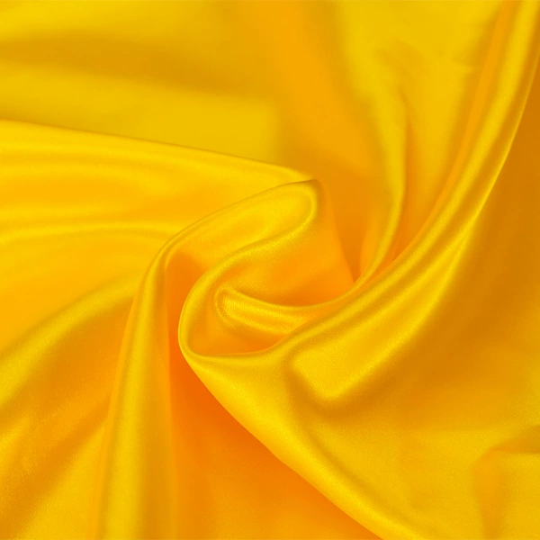 Yellow cloth width 1.5 meters (locked edge)