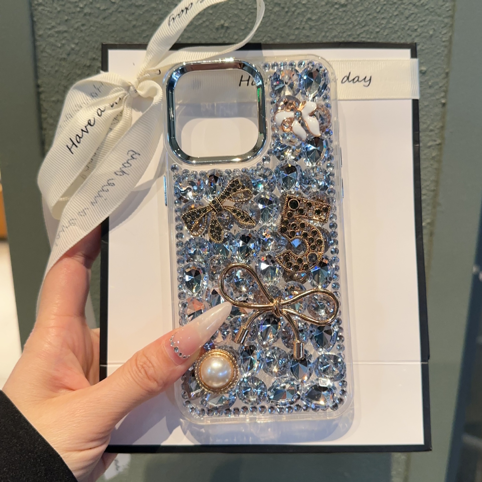 Luxuriöse Schutzhülle Mit Diamant Und Schleife Für Iphone Modelle_voghion.com