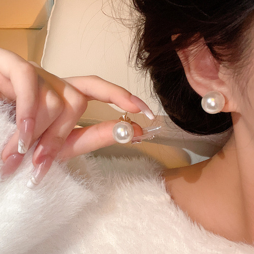Shi Family Highlighted Pearl Earrings for Women, Mosquito Coil Plate, Elegant Influencer and Socialite Blogger, High-End, Niche, Minimalist Ear Accessories