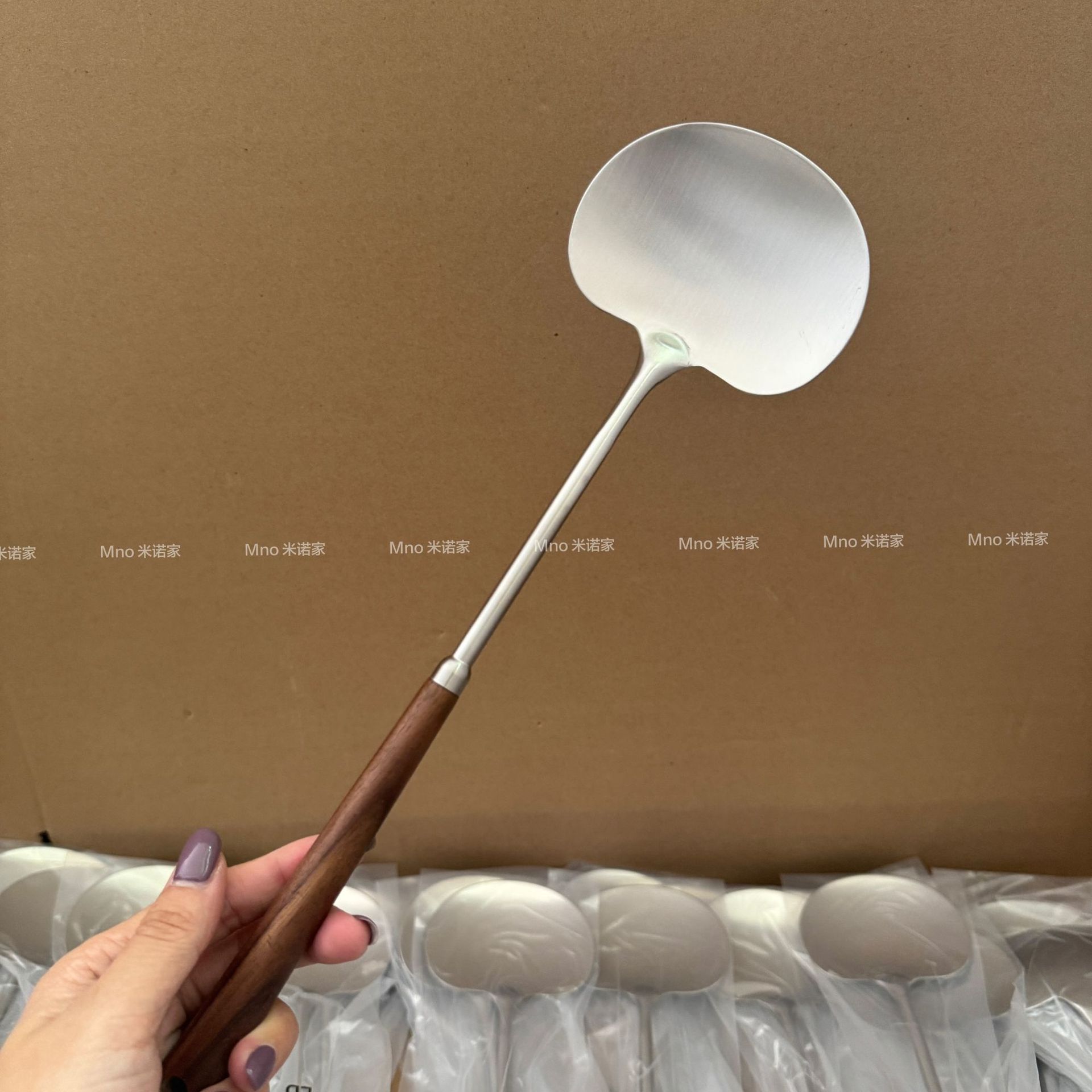 304 steel walnut large mushroom shovel