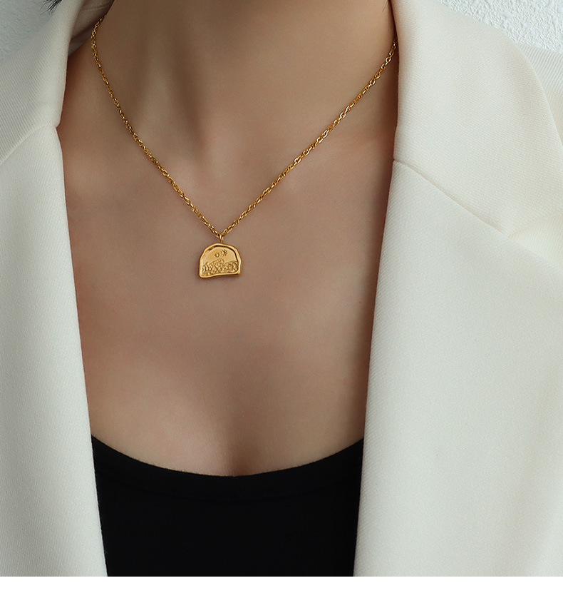 marka Han Mei Ying Xue Halb unregelmäßige Schlüsselbeinkette Hip Hop Nischendesign Titanstahl Goldschmuck_voghion.com