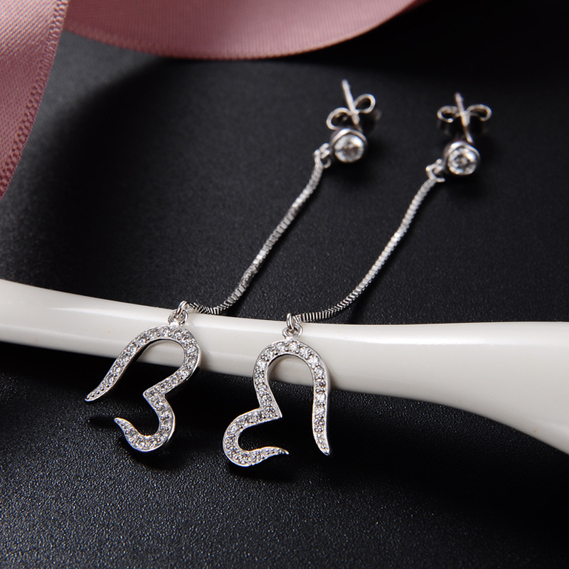 Pendientes de amor de diamantes con incrustaciones de plata de ley S925 Pendientes de lujo ligero de temperamento de nicho femenino