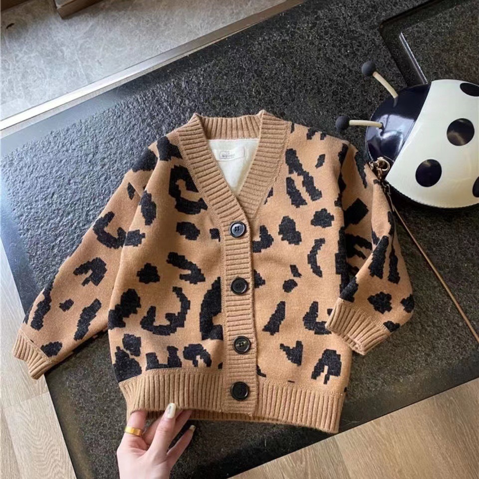 Cardigan Image 8
