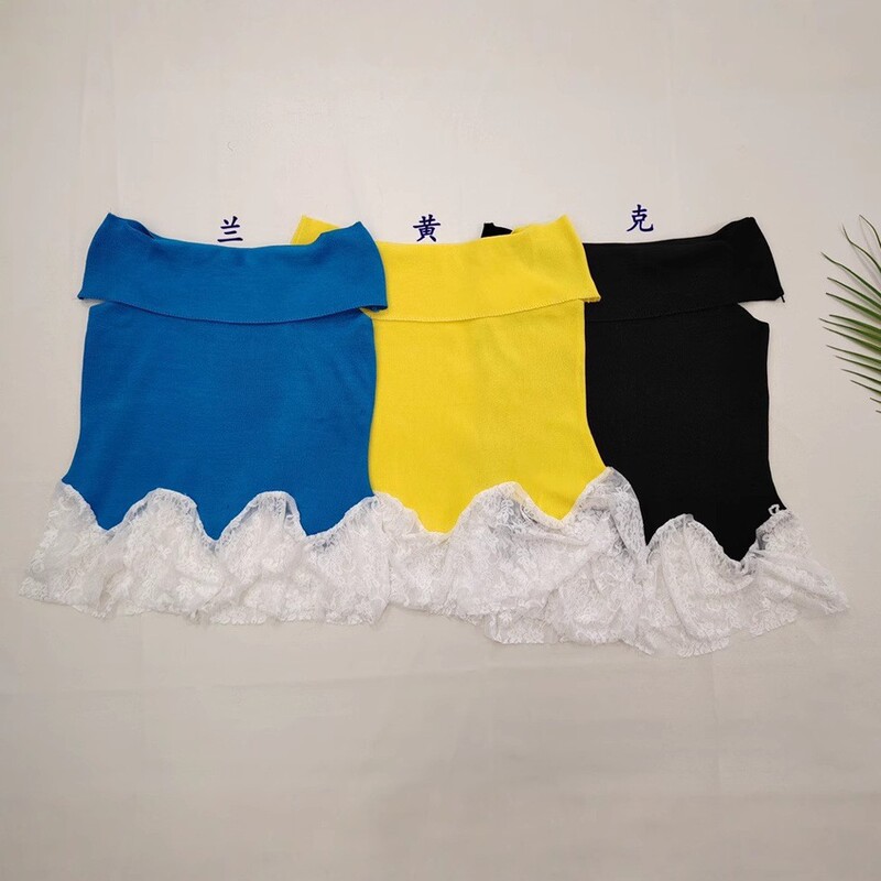 Lace Splicing Hem Unlocks Fashionable and Sweet New Style, Slimming and Versatile Sweet and Spicy One-Line Collar Knitwear