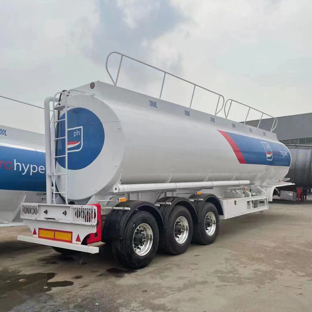 厂家直销3轴50方油罐半挂车 外贸型45立方液体柴油油罐运输车