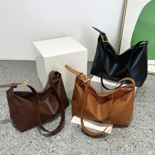 Large -capacity shoulder bag women's bag retro 2022 autumn and winter new quality tote bag