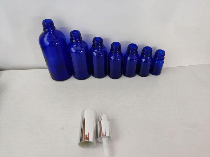 ブルーガラスサンプルスプレーボトル旅行ポータブルシルクスクリーンロゴ香水ボトル保湿香水ボトル卸売|undefined