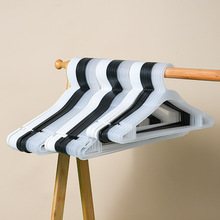 定制加厚款外贸服装工厂成人衣架 酒店塑料衣架干洗店一次性衣架