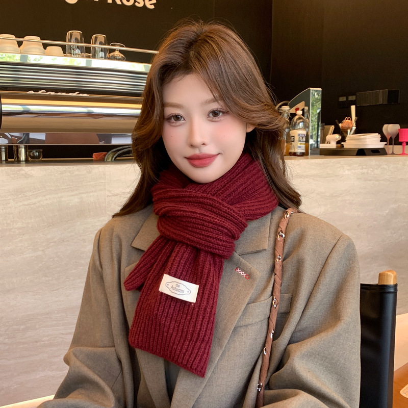 Bufandas para mujeres de alta calidad 2024 otoño y invierno nuevo estilo versátil coreano color sólido engrosado calentamiento lana bufandas de punto cuello