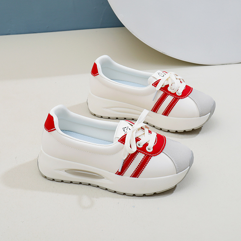 Ins versión coreana de los zapatos de papá para mujer 2025 primavera nuevos zapatos deportivos transpirables para estudiantes realzar los zapatos casuales moda cien