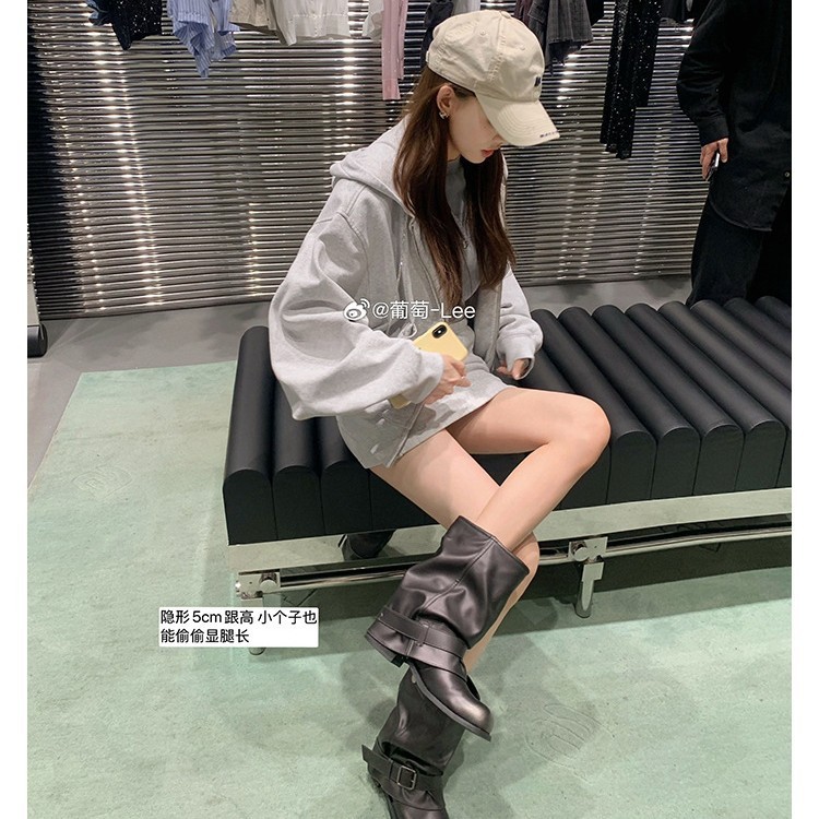 葡萄妈同款现货~ 辣妹裤管靴~ 时髦废土风褶皱扣带西部短靴女秋季|undefined